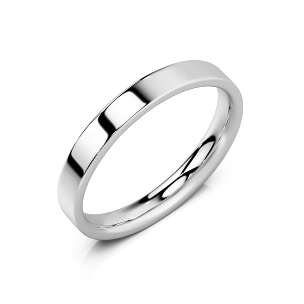 Bague en argent brillant avec une finition lisse, modèle simple et élégant, idéale comme anneau de mariage ou pour un usage quotidien, mettant en valeur un design moderne et minimaliste.